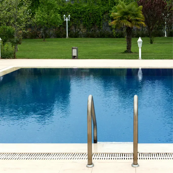 Bassin terminé après terrassement